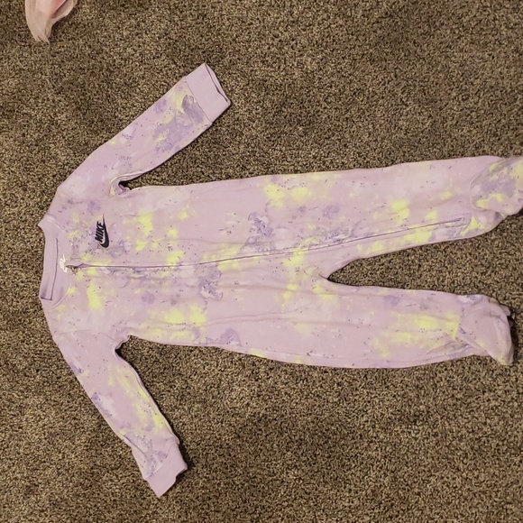 BUNDLE OF 2 GIRLS NIKE LONG SLEEVE OUTFITS - Picture 4 of 7